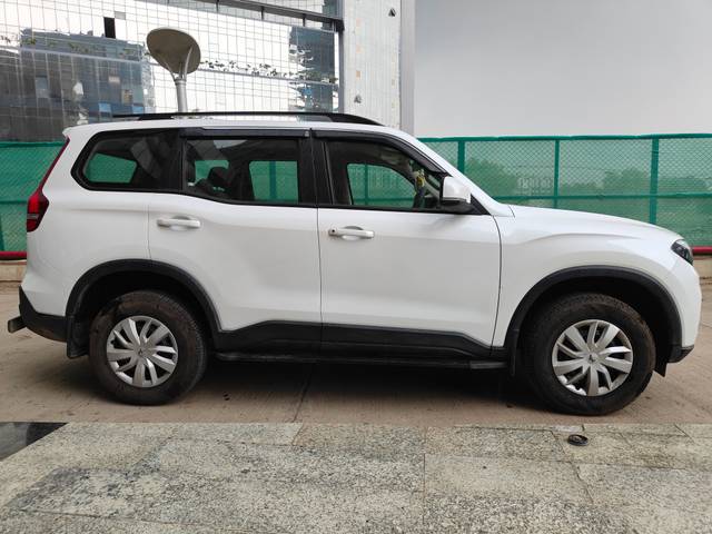 https://images10.gaadi.com/usedcar_image/4599689/original/a40810877fb171add34635cdc843e5d9.jpg?imwidth=6401