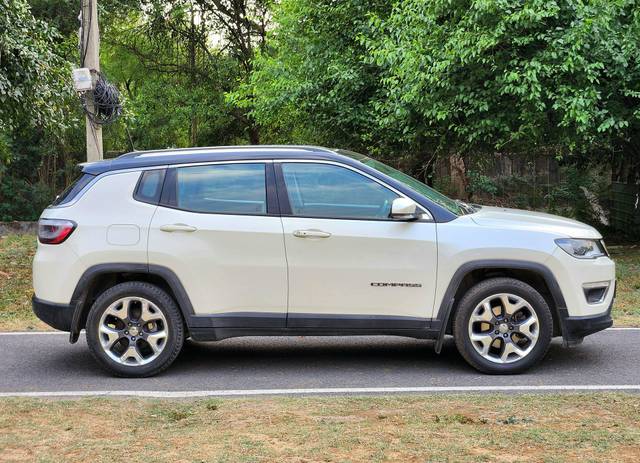 https://images10.gaadi.com/usedcar_image/4599690/original/processed_addc74de7ee583b47d4e95e6c190c13c.jpg?imwidth=6401