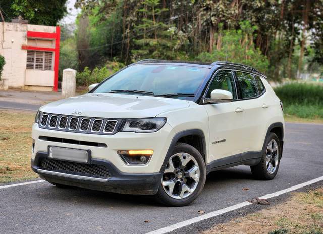 https://images10.gaadi.com/usedcar_image/4599690/original/processed_ece1a3dbff6cfd37507ca2f6388be315.jpg?imwidth=6400