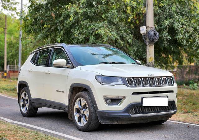 https://images10.gaadi.com/usedcar_image/4599690/original/processed_ff4d6517d7616263de055ae41312d66a.jpg?imwidth=6400