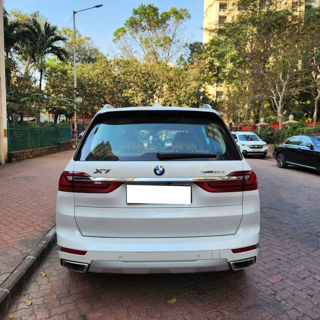 https://images10.gaadi.com/usedcar_image/4599697/original/processed_22f035e4e386ef5acb4b7adb6a9541c0.jpg?imwidth=6402