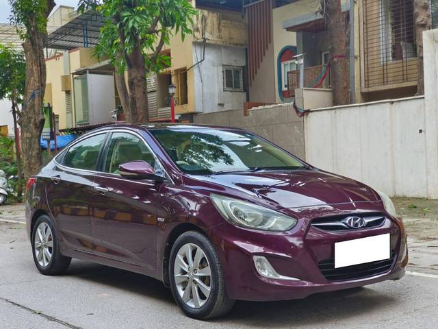 https://images10.gaadi.com/usedcar_image/4599706/original/processed_806a8aa376ee6d21c9aa43f2e3ca0e14.jpg?imwidth=6400