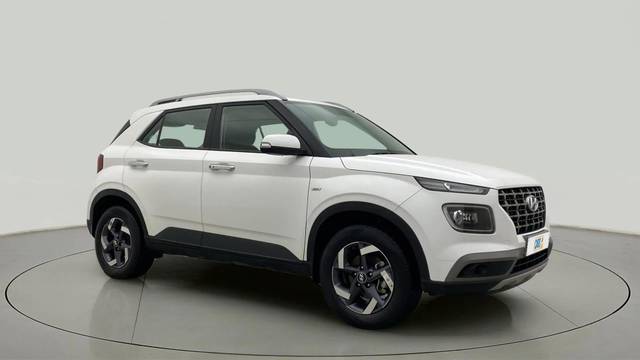 https://images10.gaadi.com/usedcar_image/4599709/original/9a959a54fce573b0f419447a8e3d1d33.jpg?imwidth=6400