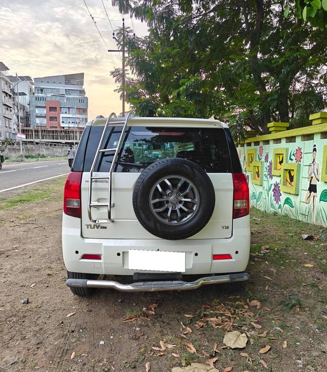 https://images10.gaadi.com/usedcar_image/4599712/original/processed_a5f0e0d0b2e7e290372b59d7e19e4fb9.jpg?imwidth=6401
