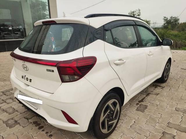 https://images10.gaadi.com/usedcar_image/4599716/original/processed_ce6830c9-ec29-41d2-9338-5dfb3c4e6d15.jpg?imwidth=6401