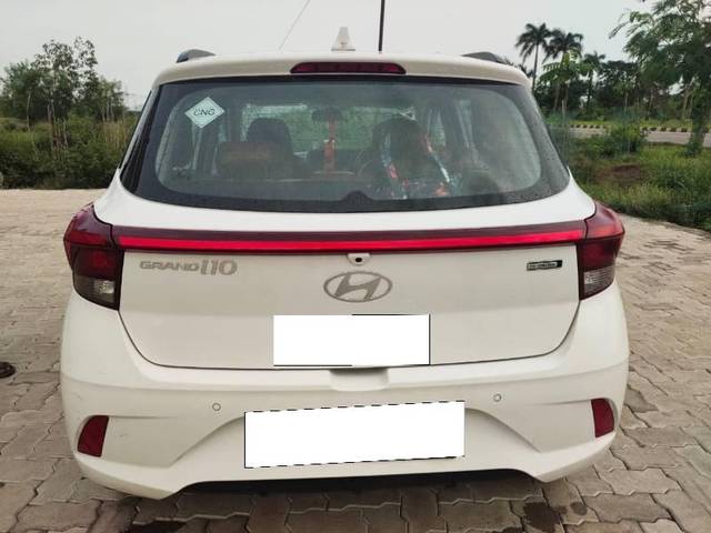 https://images10.gaadi.com/usedcar_image/4599716/original/processed_ea194292-b57c-4bc2-a323-4d6d419fc991.jpg?imwidth=6402