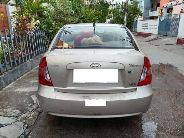 https://images10.gaadi.com/usedcar_image/4599743/original/processed_0e296681b52ac1e491d019d71f43538b.jpg?imwidth=6402