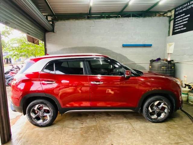 https://images10.gaadi.com/usedcar_image/4599746/original/processed_d7bb142b-33cf-49e5-86d8-78325e27d5e2.jpg?imwidth=6400