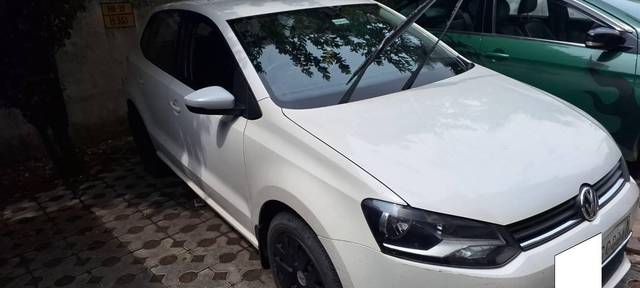 https://images10.gaadi.com/usedcar_image/4599752/original/processed_4f6f5e19-a6d3-4303-b5a3-b7ebf22078a4.jpg?imwidth=6402