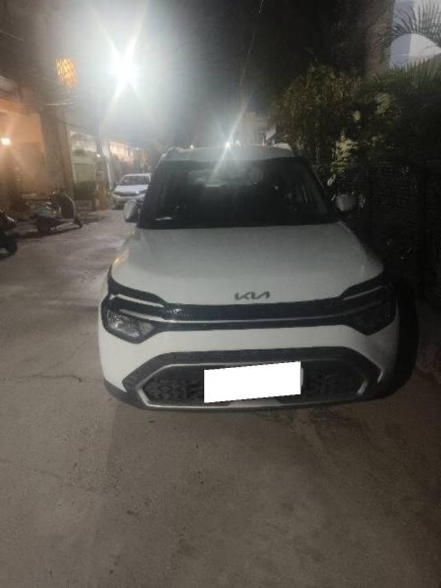 https://images10.gaadi.com/usedcar_image/4599807/original/processed_67a98e12-d4b5-4048-90b2-9ffac9a6553d.jpg?imwidth=6400