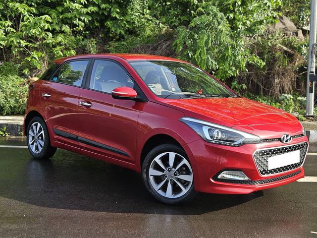 https://images10.gaadi.com/usedcar_image/4599816/original/processed_04701361d5ed97304802b6f457420285.jpg?imwidth=6400