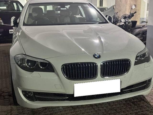 https://images10.gaadi.com/usedcar_image/4599827/original/processed_ae7bdf9c-0b5a-46ee-aec9-764e3fb0c7f1.jpeg?imwidth=6400