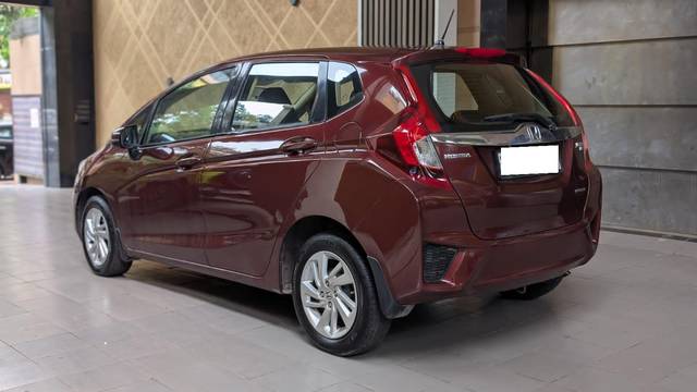 https://images10.gaadi.com/usedcar_image/4599829/original/processed_626e1e3a55bb7435e69bbbd5b86f2fb0.jpg?imwidth=6402