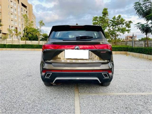 https://images10.gaadi.com/usedcar_image/4599832/original/processed_4b1f6e9d-64f9-4798-aa19-3f27ed0493ed.jpeg?imwidth=6401
