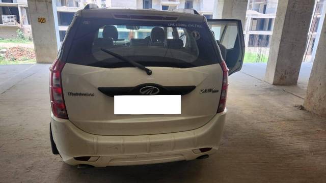 https://images10.gaadi.com/usedcar_image/4599872/original/processed_ace8959d-c6f2-4535-b8c0-131f2550ff85.jpg?imwidth=6400