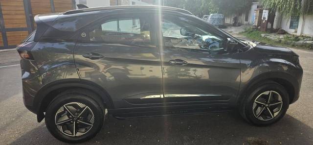 https://images10.gaadi.com/usedcar_image/4599881/original/processed_ffce9da33cdfb25ea94f0c58d8a8294b.jpg?imwidth=6400