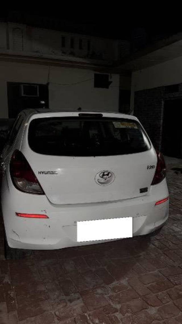 https://images10.gaadi.com/usedcar_image/4599883/original/processed_2f79df0a-332b-4329-b121-d6c836a46014.jpeg?imwidth=6400