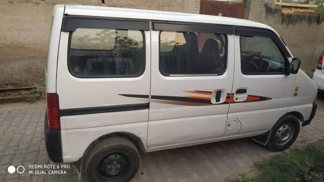 https://images10.gaadi.com/usedcar_image/4599888/original/processed_887b3359-0798-4569-b640-657e52ad01f4.jpg?imwidth=6401