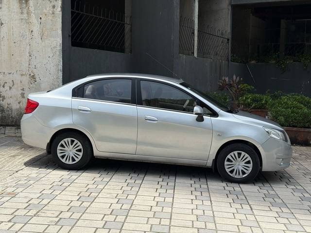 https://images10.gaadi.com/usedcar_image/4599901/original/0033bf5b633fd00f8856d1e53b9074c4.jpg?imwidth=6401