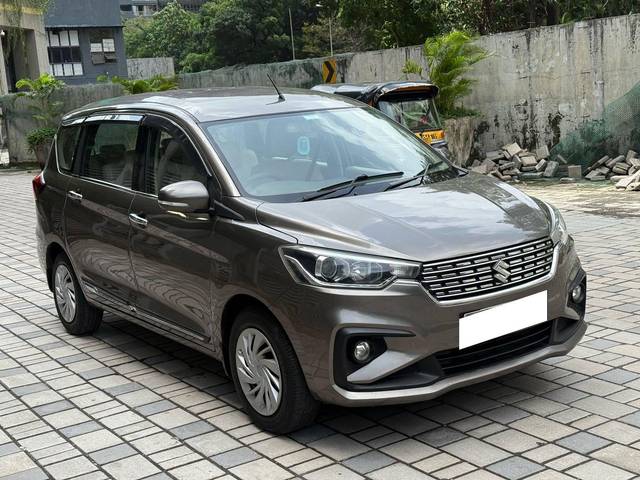 https://images10.gaadi.com/usedcar_image/4599904/original/processed_b33dc1cb7e7b50404e18be20311fc78a.jpg?imwidth=6400