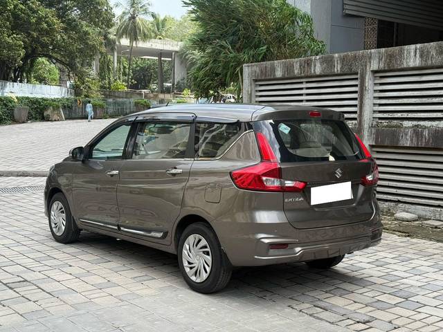 https://images10.gaadi.com/usedcar_image/4599904/original/processed_bb26fa7483408cf72de8b5962a61e946.jpg?imwidth=6402