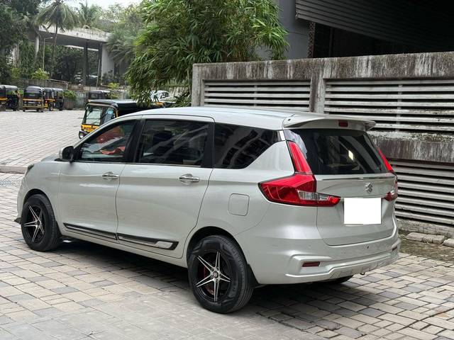 https://images10.gaadi.com/usedcar_image/4599905/original/processed_e98f65e8367348500a2c433742b8d16e.jpg?imwidth=6402