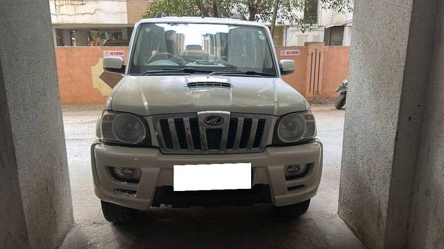 https://images10.gaadi.com/usedcar_image/4599910/original/processed_dac0250d-359b-4260-a0bf-06c8605d54e2.jpeg?imwidth=6400