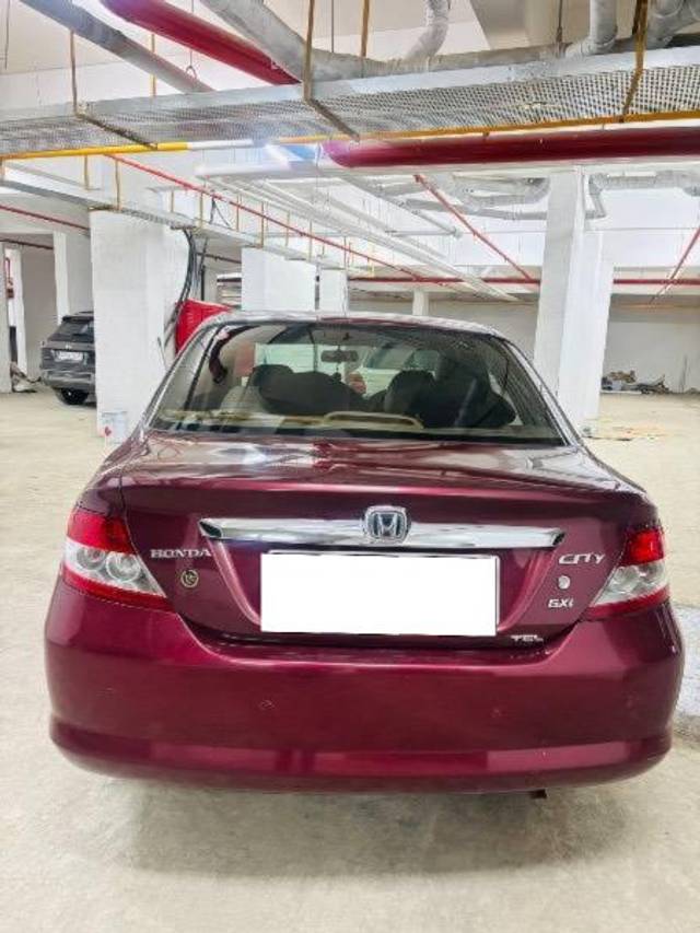 https://images10.gaadi.com/usedcar_image/4599920/original/processed_0cc36a13-e80e-4e11-84a2-56ceef252c4b.jpeg?imwidth=6402