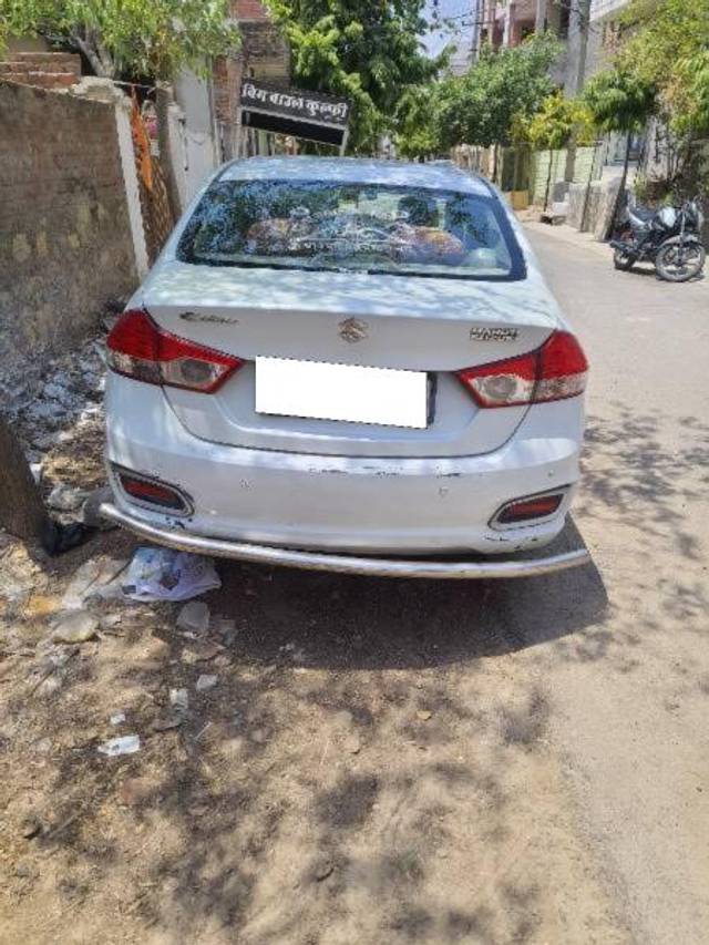 https://images10.gaadi.com/usedcar_image/4599936/original/processed_2a96018b-dbfe-409a-8447-7028dfc623e5.jpg?imwidth=6402