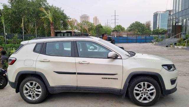 https://images10.gaadi.com/usedcar_image/4599941/original/processed_cc09973b-0a69-41a1-8493-774b52f5ca3b.jpg?imwidth=6401
