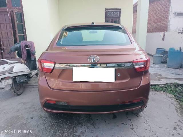 https://images10.gaadi.com/usedcar_image/4600013/original/processed_bb562bf9-8b79-49b5-87af-dbaa24582956.jpg?imwidth=6401
