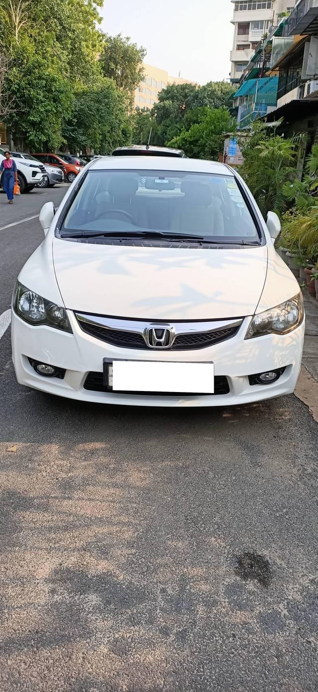 https://images10.gaadi.com/usedcar_image/4600020/original/processed_037aa1c1-199e-4c55-8f30-792755d35fe5.jpg?imwidth=6400