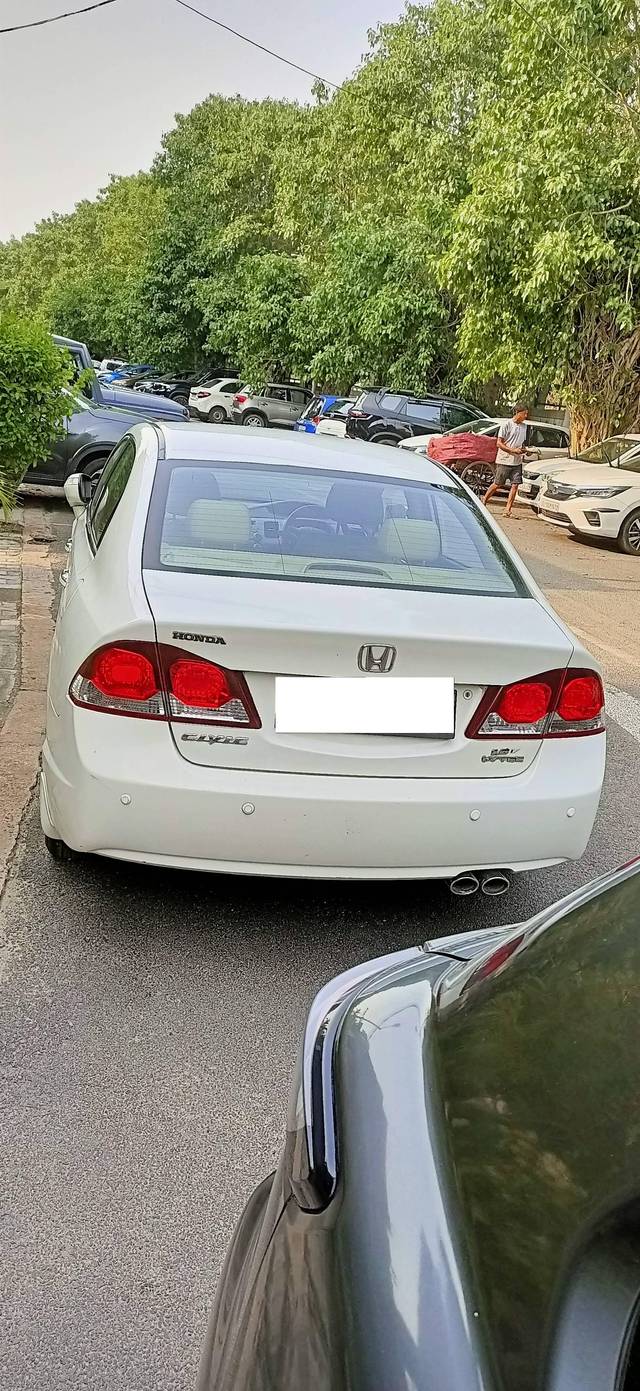 https://images10.gaadi.com/usedcar_image/4600020/original/processed_71d5f9be-6632-44f4-aa65-d02589bc7ea3.jpg?imwidth=6402