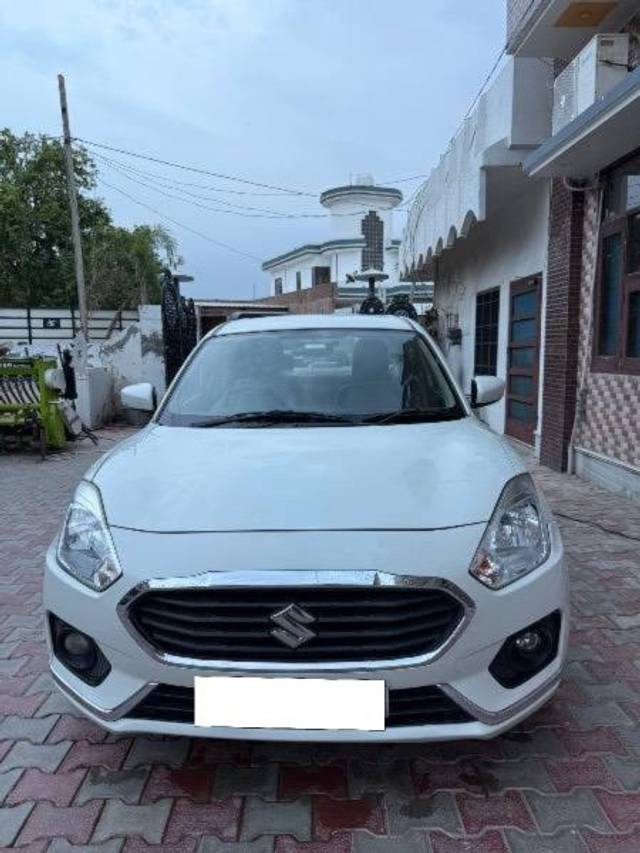 https://images10.gaadi.com/usedcar_image/4600040/original/processed_a15ec1c0-c24f-47d2-ab81-c2334bc4c326.jpeg?imwidth=6400