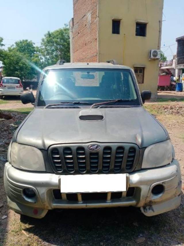 https://images10.gaadi.com/usedcar_image/4600058/original/processed_83053084-257a-415f-a9c8-21c9e82f2059.jpg?imwidth=6400