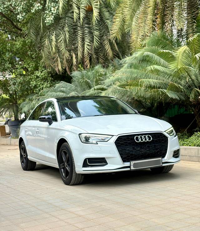https://images10.gaadi.com/usedcar_image/4600119/original/c1fec12d90ef6078c253137f2b72d145.jpg?imwidth=6400