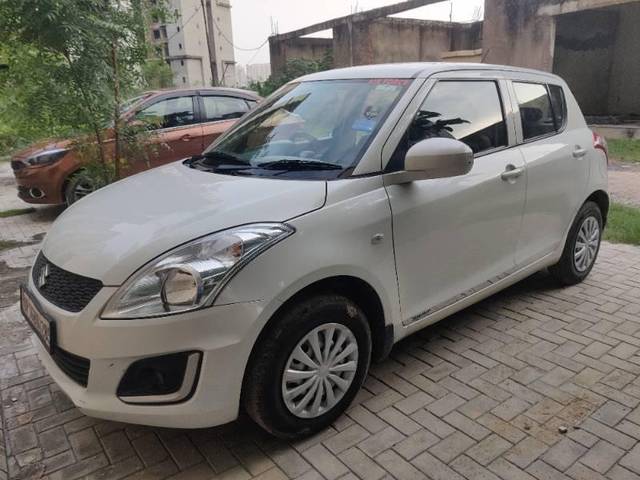 https://images10.gaadi.com/usedcar_image/4600124/original/processed_429fff80-1ca0-4a44-ad6f-39d3a7ae1f01.jpg?imwidth=6401