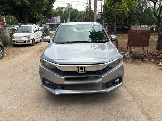 https://images10.gaadi.com/usedcar_image/4600159/original/67ea55f9-2add-4336-8848-7cb48c86aca9.png?imwidth=6400