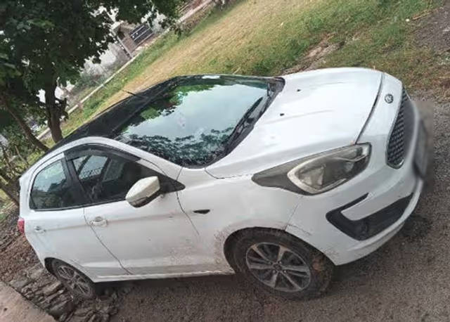 https://images10.gaadi.com/usedcar_image/4600166/original/cd8f18b1-9ba4-4436-9d02-fc684f026668.png?imwidth=6400