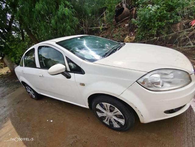 https://images10.gaadi.com/usedcar_image/4600190/original/processed_5d98d142-2cd0-4c76-a57d-00e67f6901bb.jpg?imwidth=6401