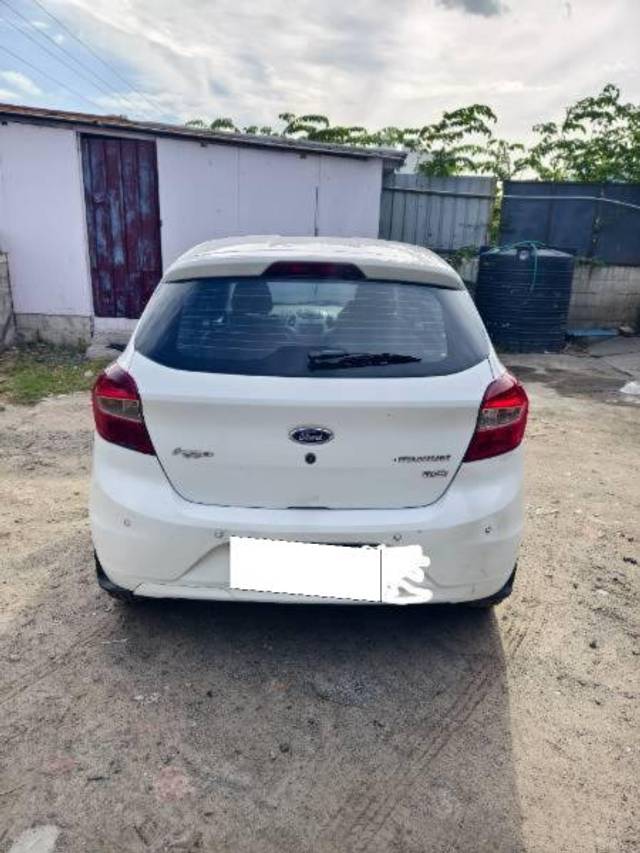 https://images10.gaadi.com/usedcar_image/4600203/original/processed_ced00eb5-ca18-4333-b00d-b75d5c09a23a.jpg?imwidth=6402