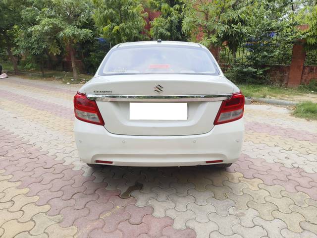 https://images10.gaadi.com/usedcar_image/4600216/original/processed_8877923f-417e-44af-a257-d1d710eb1262.jpg?imwidth=6401