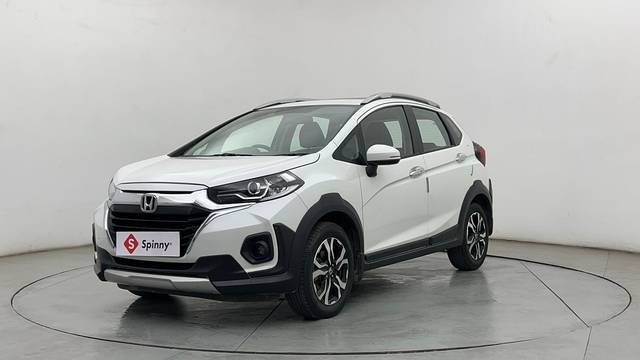 https://images10.gaadi.com/usedcar_image/4600286/original/8c17edb268fc70330002aa446b0bd483.JPG?imwidth=6400