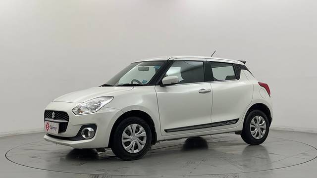 https://images10.gaadi.com/usedcar_image/4600299/original/2b4bc3a90e610b874320cc25d9c77e19.JPG?imwidth=6400