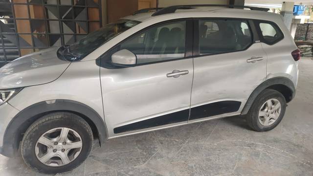 https://images10.gaadi.com/usedcar_image/4600443/original/67504e3a-b3f9-44cd-8c42-76479738e94f.jpg?imwidth=6402
