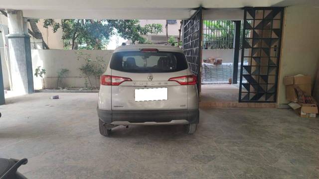 https://images10.gaadi.com/usedcar_image/4600443/original/processed_7e247c96-e68d-4cdf-b2d4-770a3f518690.jpg?imwidth=6400