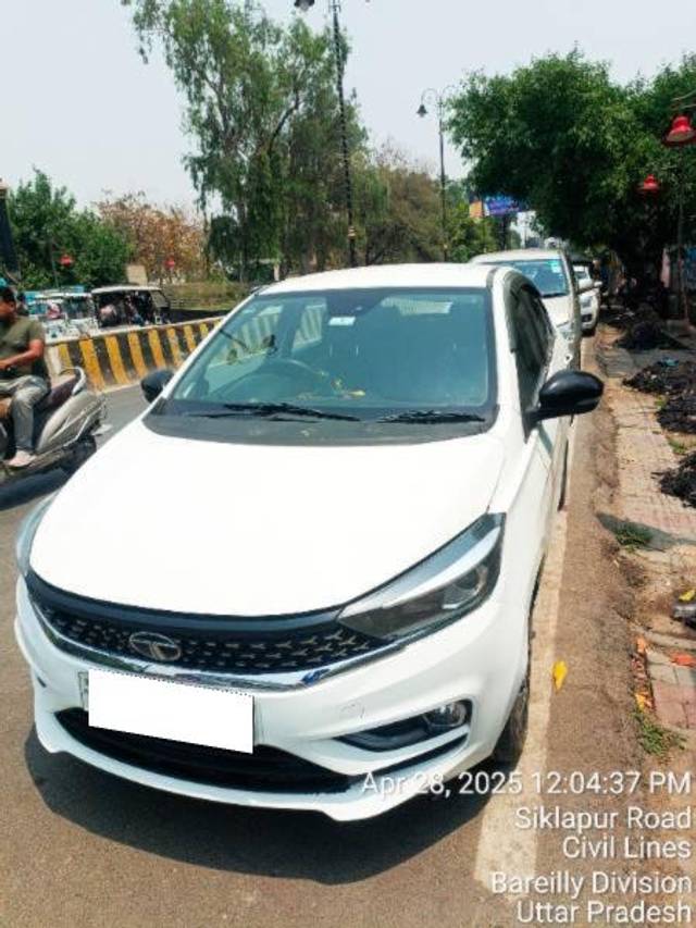 https://images10.gaadi.com/usedcar_image/4600462/original/processed_91f10ee3-fbf7-4c36-a8b3-f01a86fa7b56.jpg?imwidth=6400