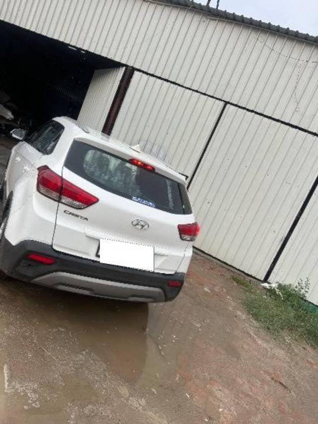 https://images10.gaadi.com/usedcar_image/4600482/original/processed_18f9cc0a-47cd-4a73-991a-6b2728c27e71.jpeg?imwidth=6401