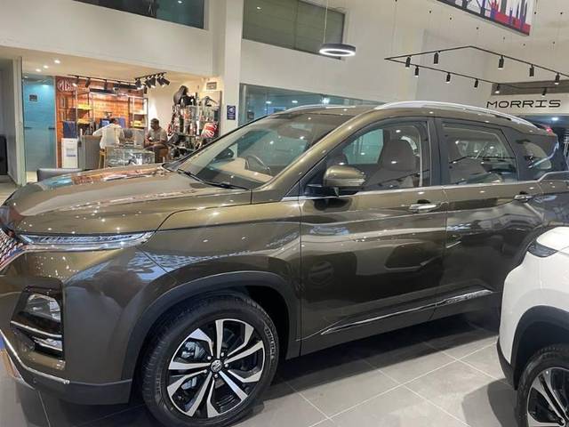 https://images10.gaadi.com/usedcar_image/4600541/original/processed_b8a635fc-80c1-45ae-acf8-2234f5de5e5d.jpg?imwidth=6400