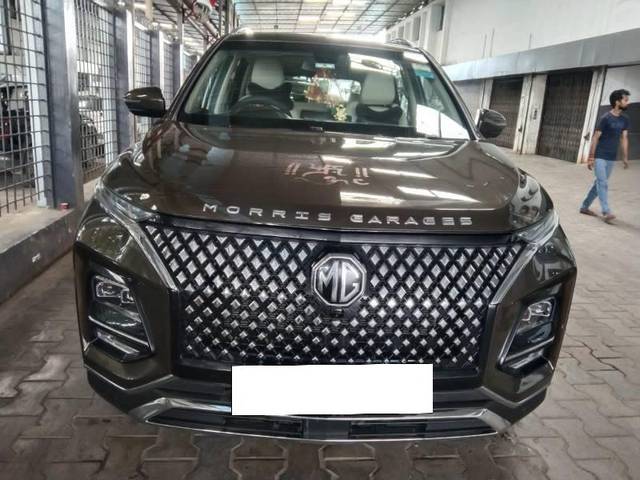 https://images10.gaadi.com/usedcar_image/4600541/original/processed_ed1dfff7-4d1f-4d70-b4c9-0c7d7dca6330.jpg?imwidth=6401